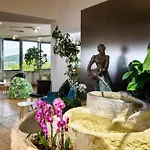 ホテル Michel Karoli 3*