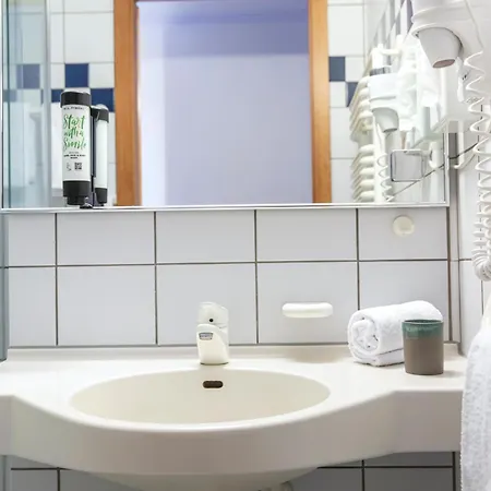 Roomingtons Karoli Waldkirchen