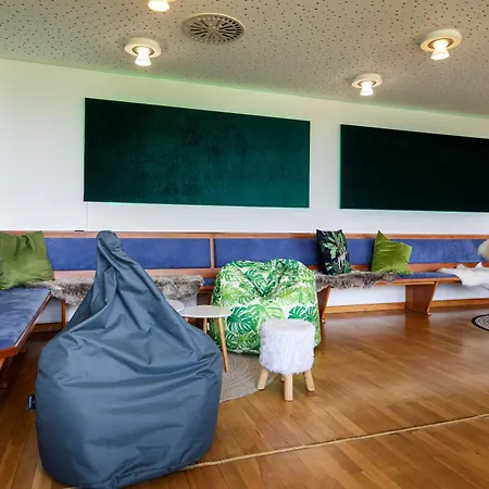 Otel Roomingtons Karoli