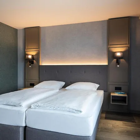 Hotel Michel Karoli 3*