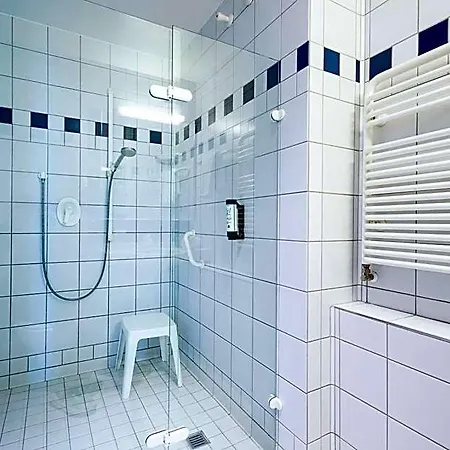 Hotel Karoli 3*