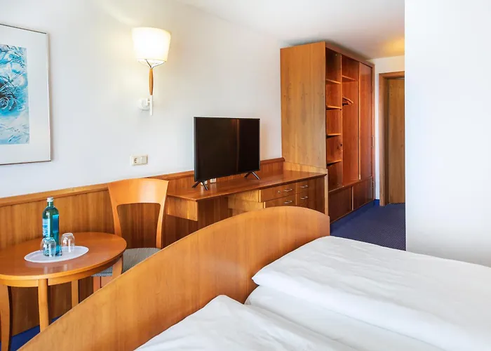 Michel Karoli Hotel 3*