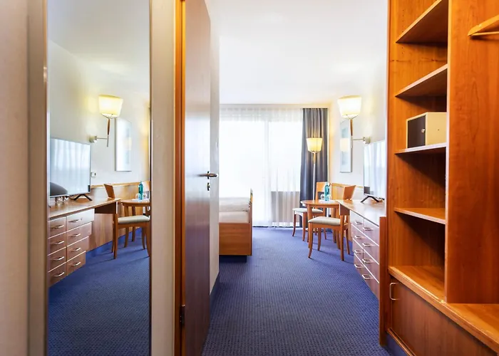 Michel Karoli Hotel 3*
