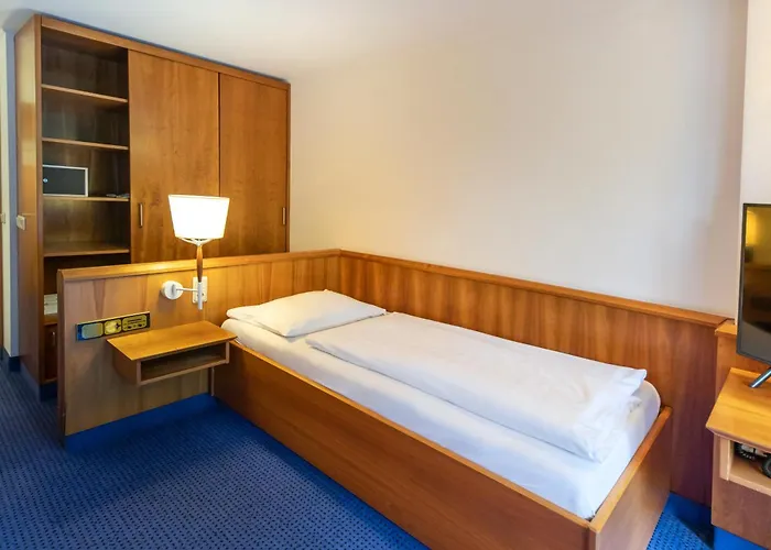 Michel Karoli Hotel 3*