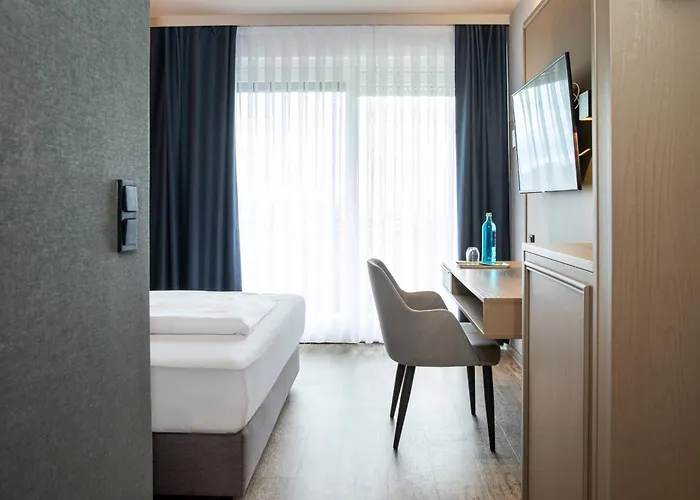Michel Karoli Hotel