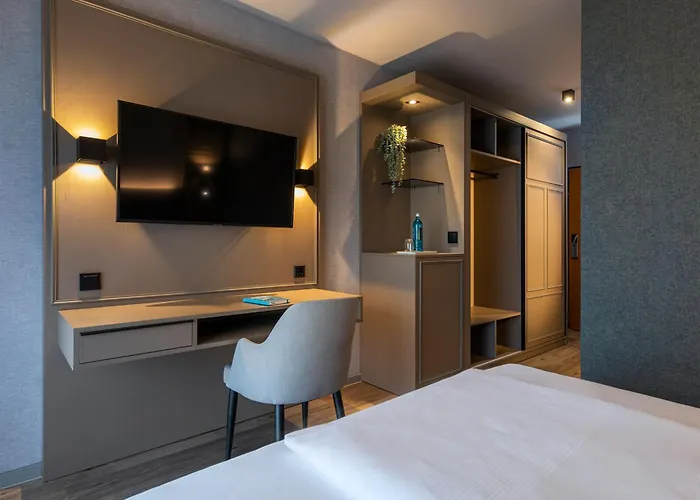 Hotel Michel Karoli 3*